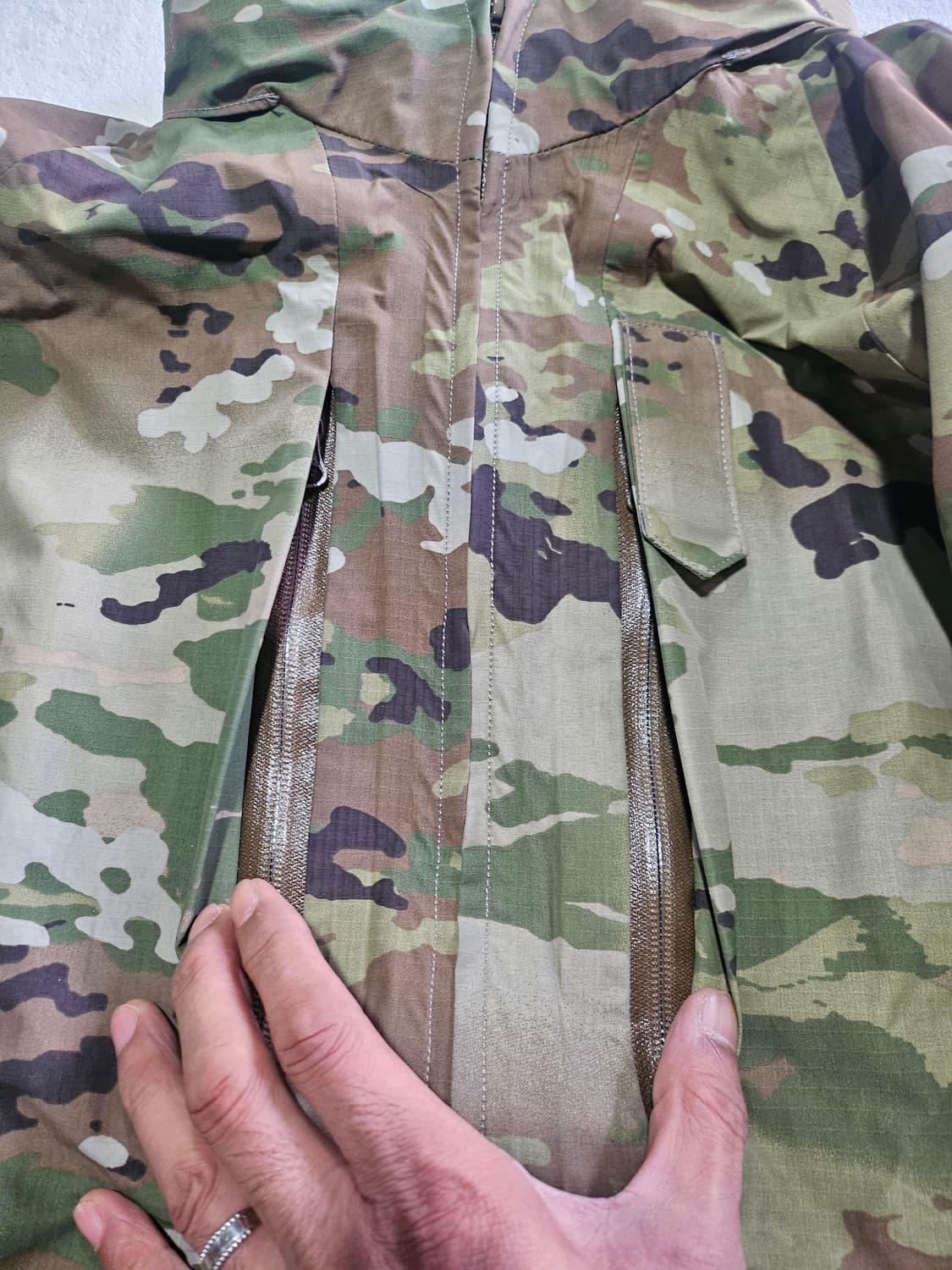 미군오리지날 신형 멀티캠 하드쉘 파카 LR 상품이미지5