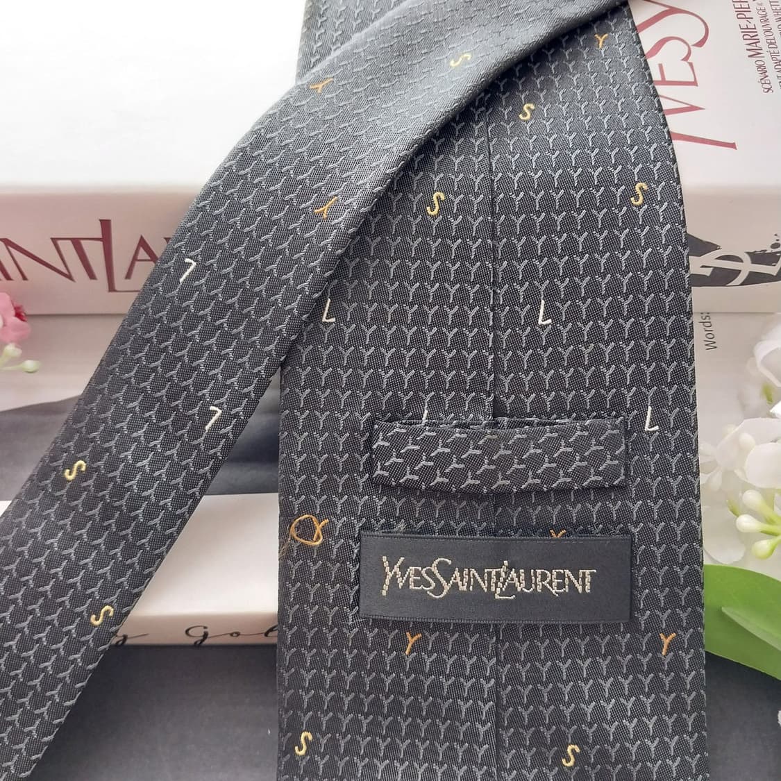 입생로랑 넥타이 블랙 이니셜 패턴 9.7cm A+등급 K2147 상품이미지6