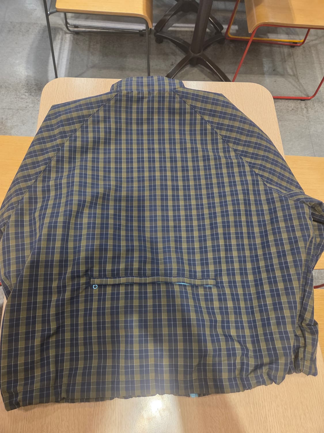 슈프림 플레이드 트랙 자켓 네이비 - 25FW M사이즈 상품이미지4