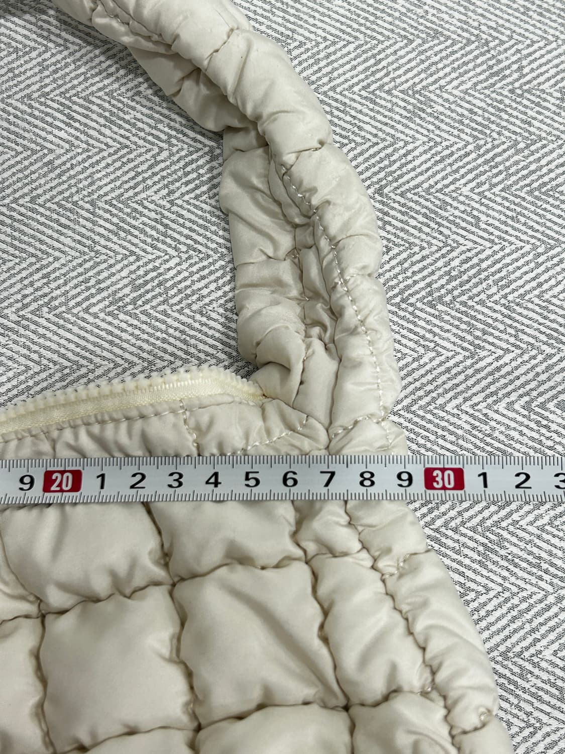 코스 COS 미니 구름백 아이보리 상품이미지10