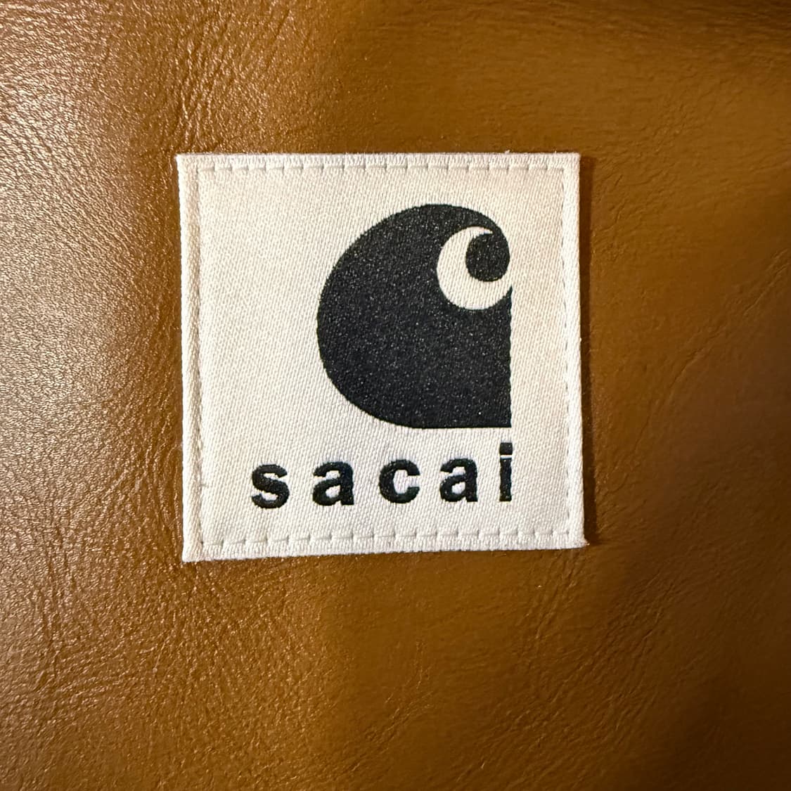 사카이 x 칼하트 2025 F/w 로고 가죽 자켓  상품이미지9