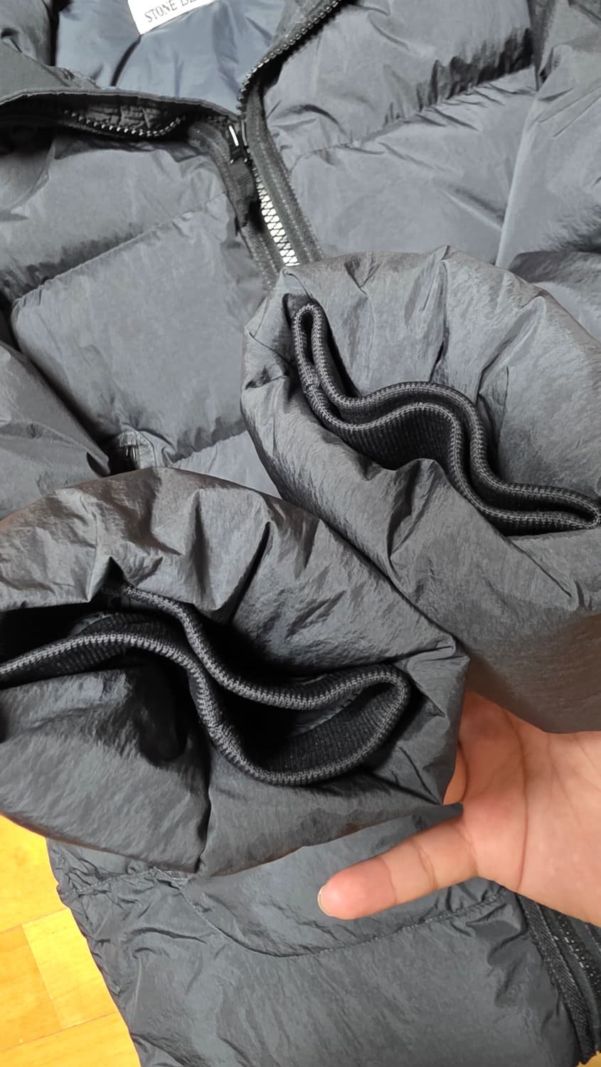 [L,새상품급]스톤아일랜드 크링클랩스 패딩 다크그레이 상품이미지4