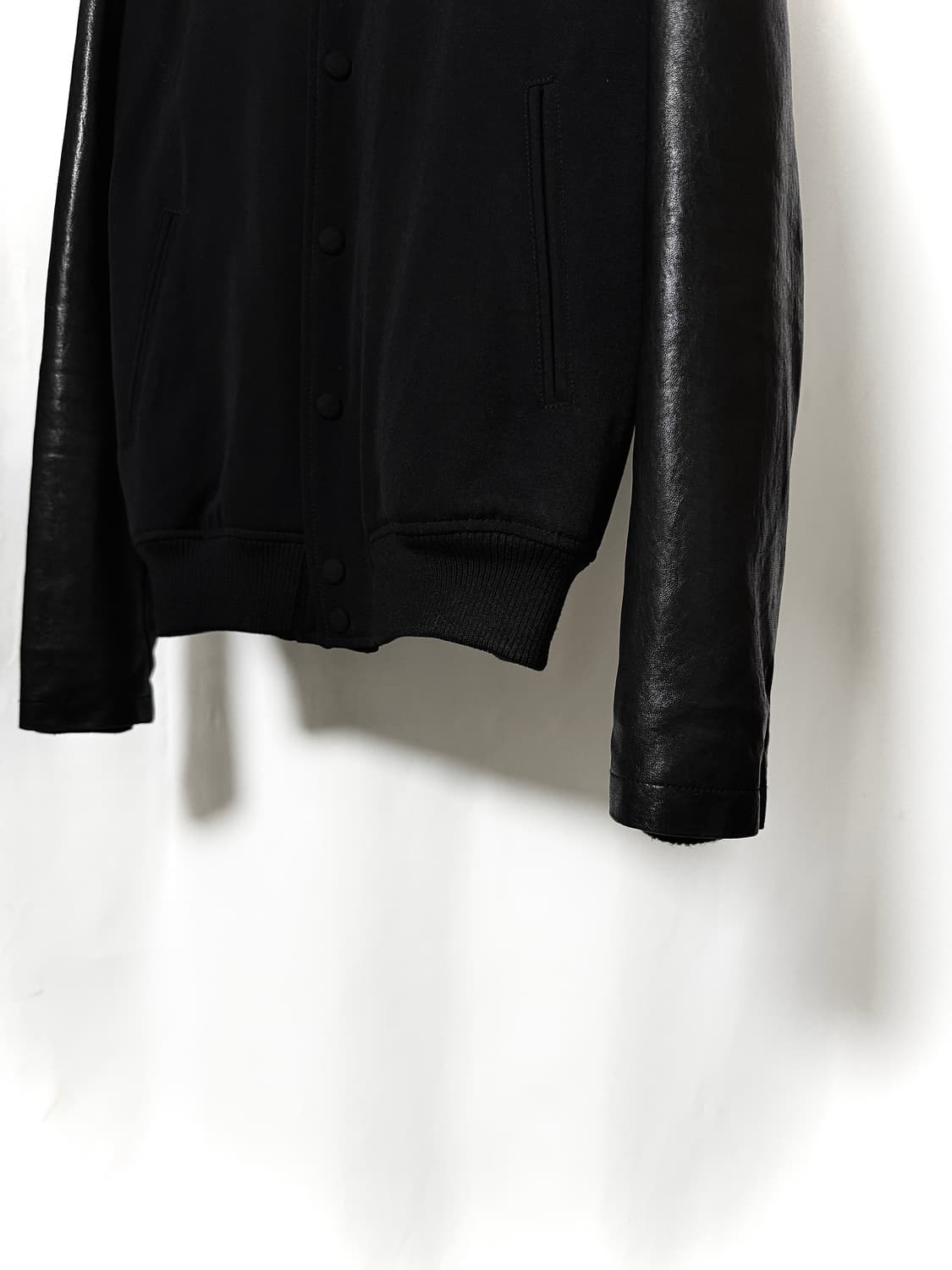 지방시 09FW Military Lether Varsity Jacket 상품이미지3