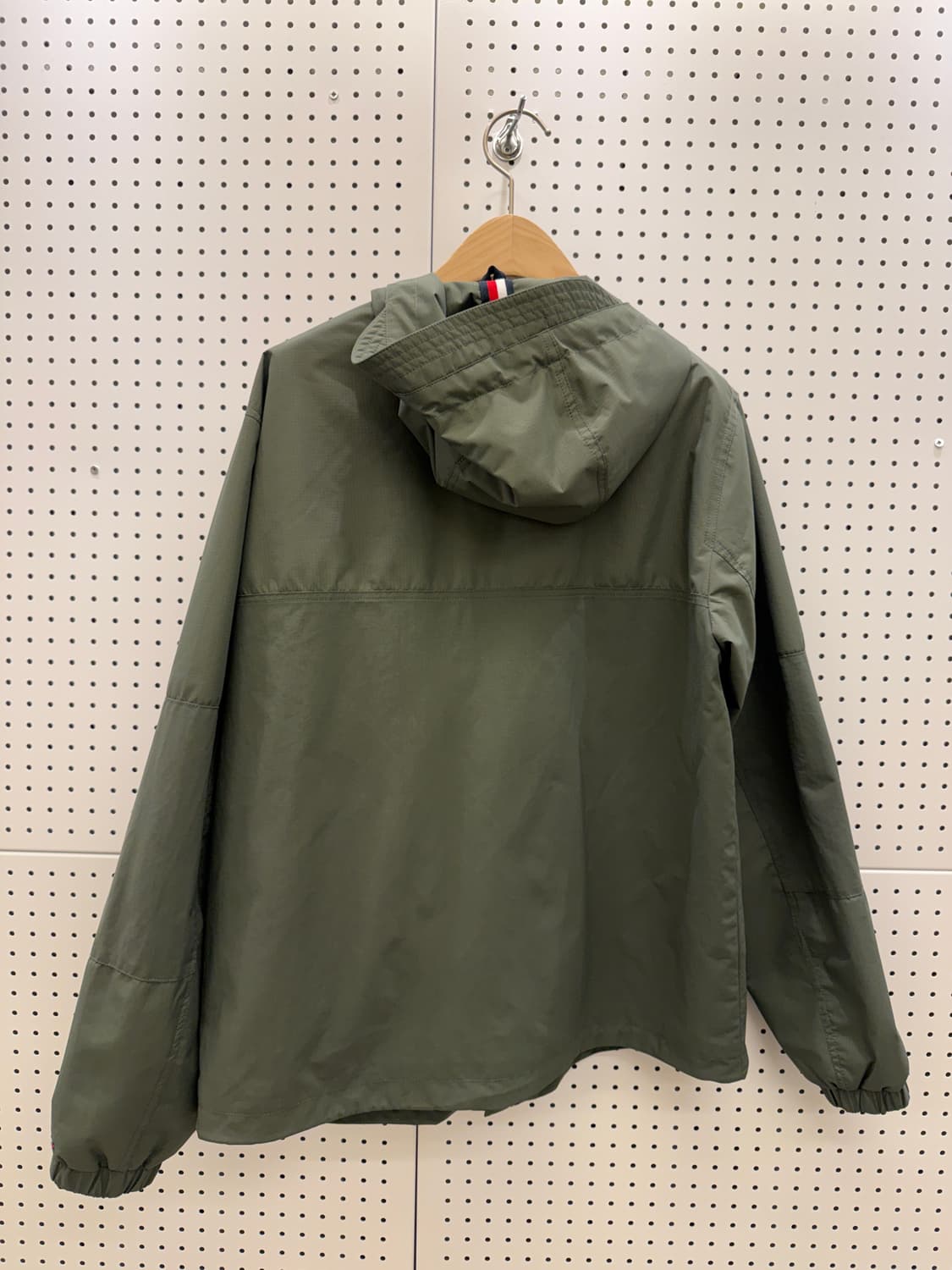 타미힐피거 후드 바람막이 자켓 카키 U1063 상품이미지3