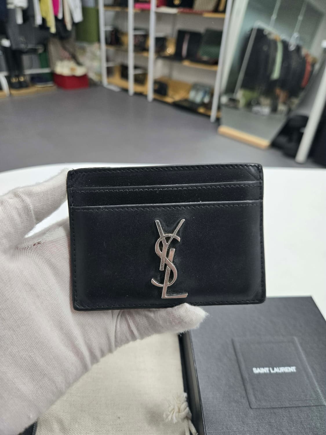 [50%세일] 입생로랑 은장 로고 카드지갑 상품이미지1