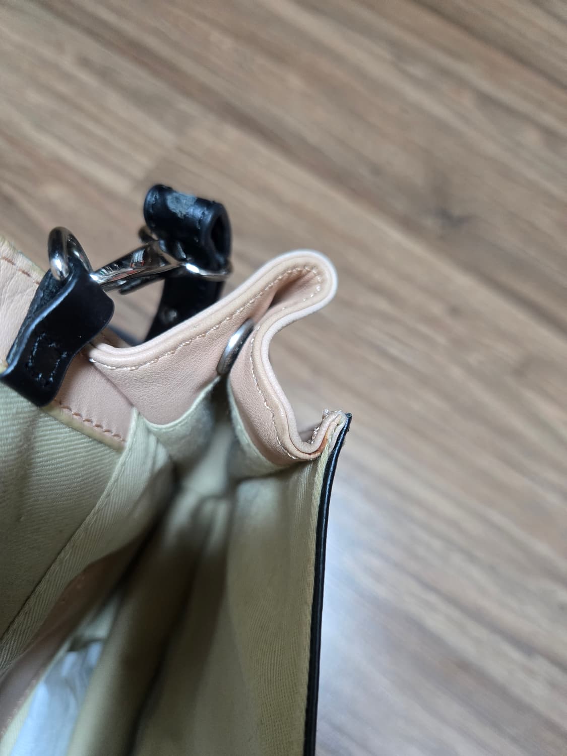 라빠레뜨  Gaya 가죽 사첼 크로스백 상품이미지6