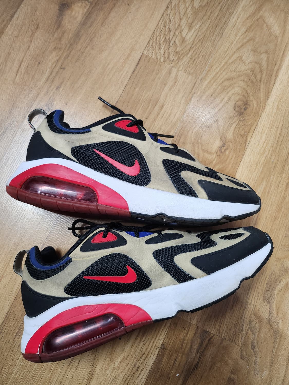 80) 나이키 NIKE 에어맥스 200 팀 골드블랙 상품이미지3