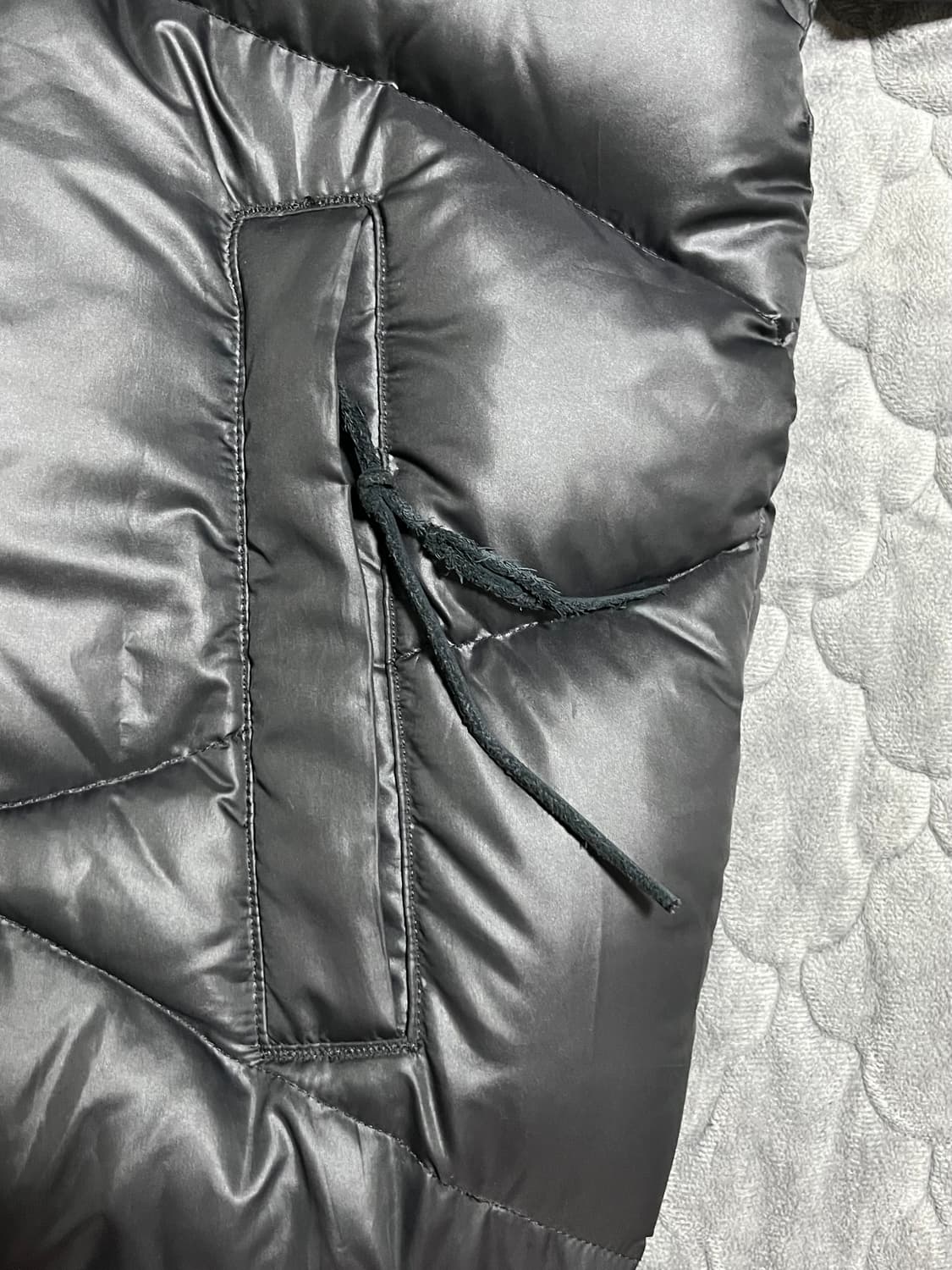 언더커버 22AW 레더배색 블랙 다운 패딩 2size 상품이미지2