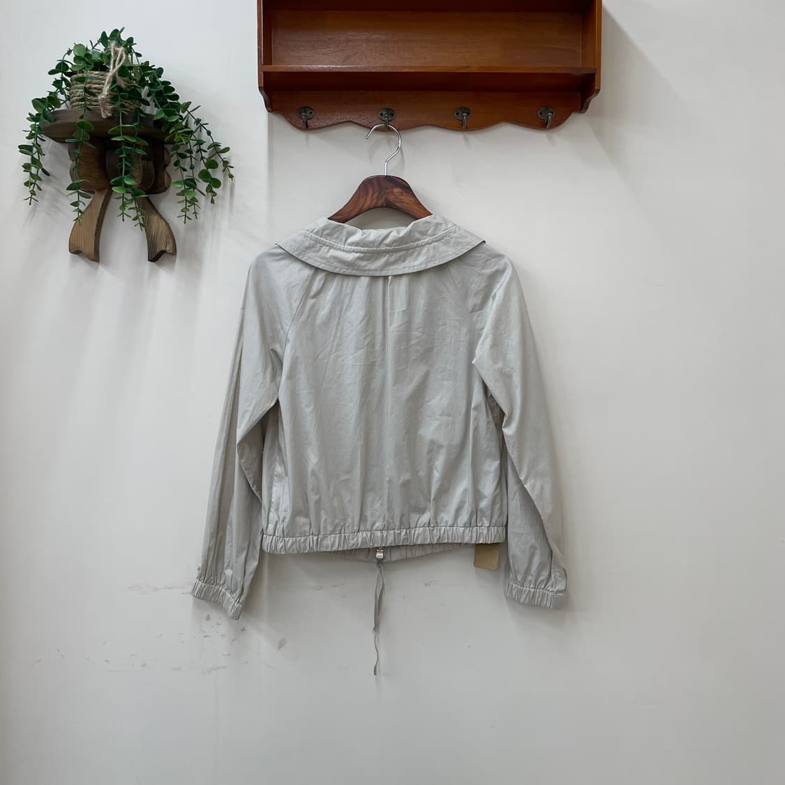 쿠미쿄쿠 로걀 카라 바람막이 상품이미지4