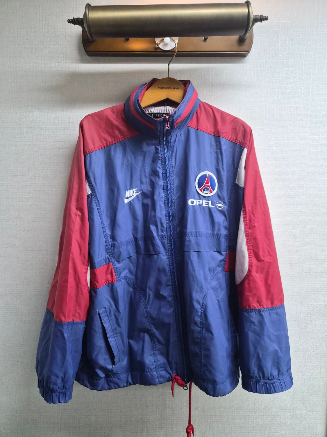 L/105) 나이키 올드스쿨 90's  파리생제르망 트랙자켓 팝니다 상품이미지1