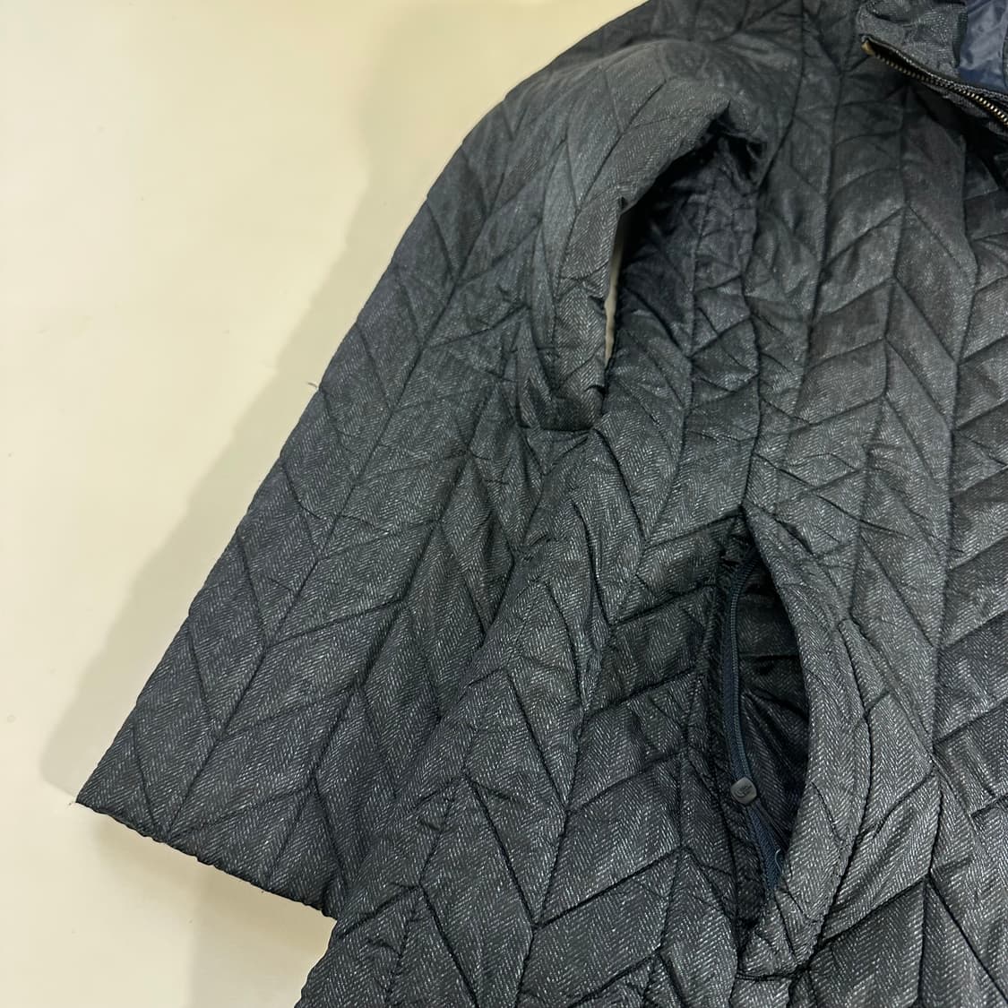 우먼M 노스페이스 네이비 경량패딩 상품이미지3