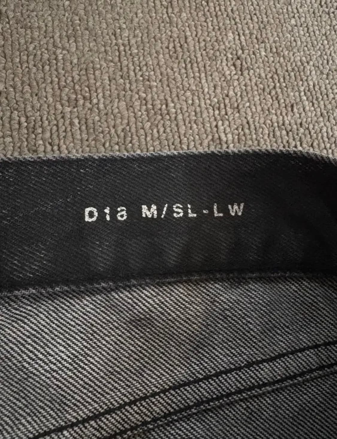 국내판 생로랑 왁싱 블랙 데님팬츠 31 상품이미지4