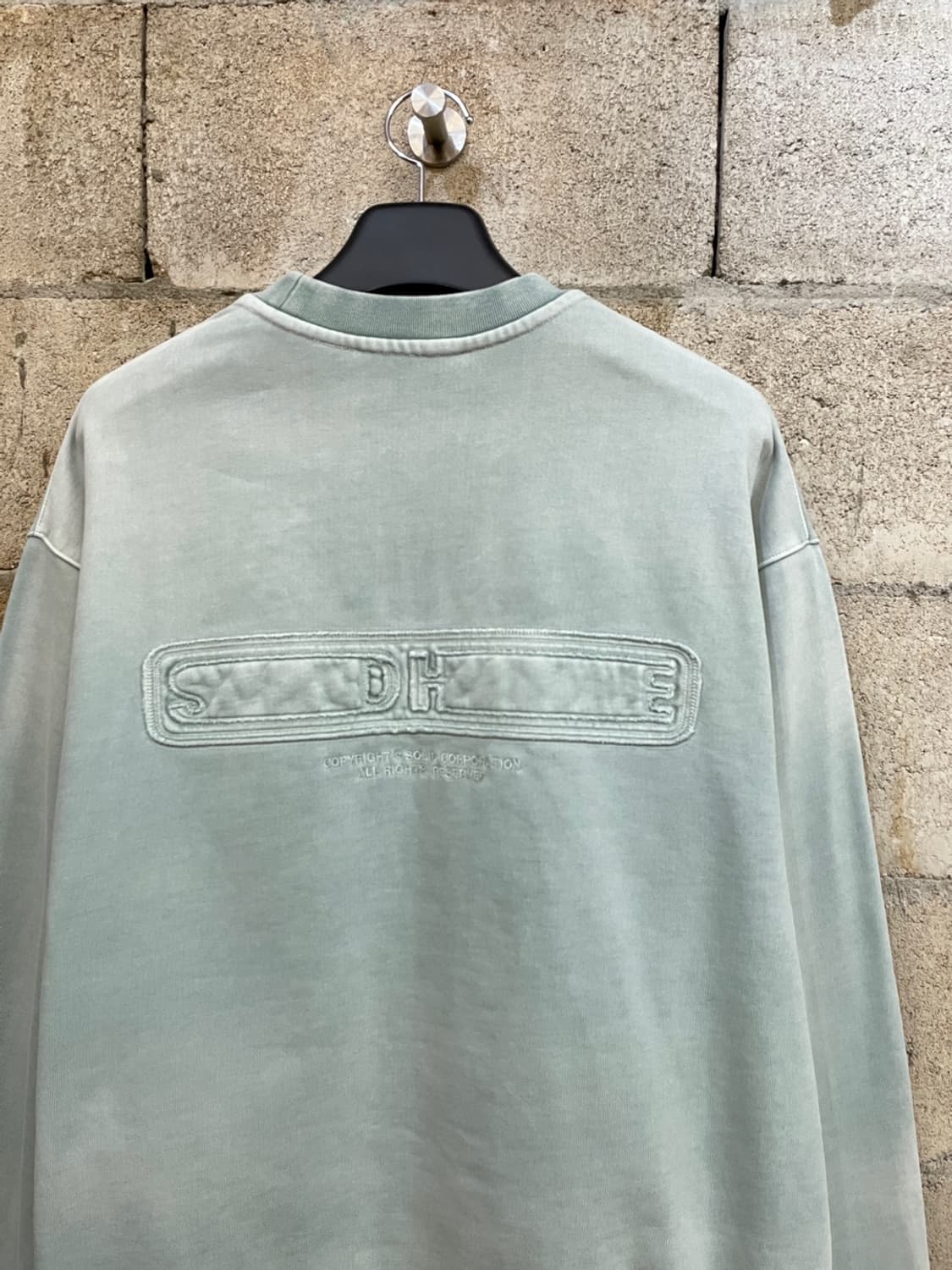 솔리드 옴므 피그먼트 다이드 맨투맨 상품이미지7