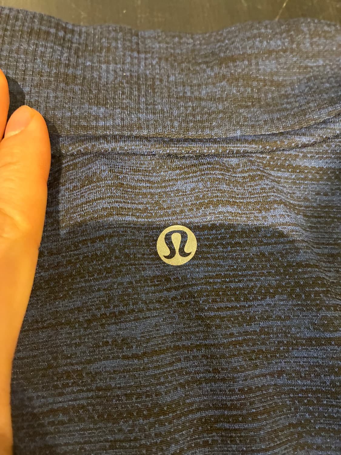 M) 룰루레몬 메탈 벤트 하프 집업 블랙 블루 상품이미지5