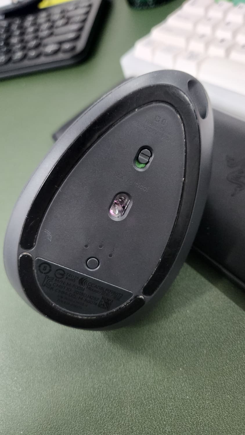 # 로지텍 MX Vertical 버티컬 마우스 / 인체공학마우스 어고노믹 상품이미지5