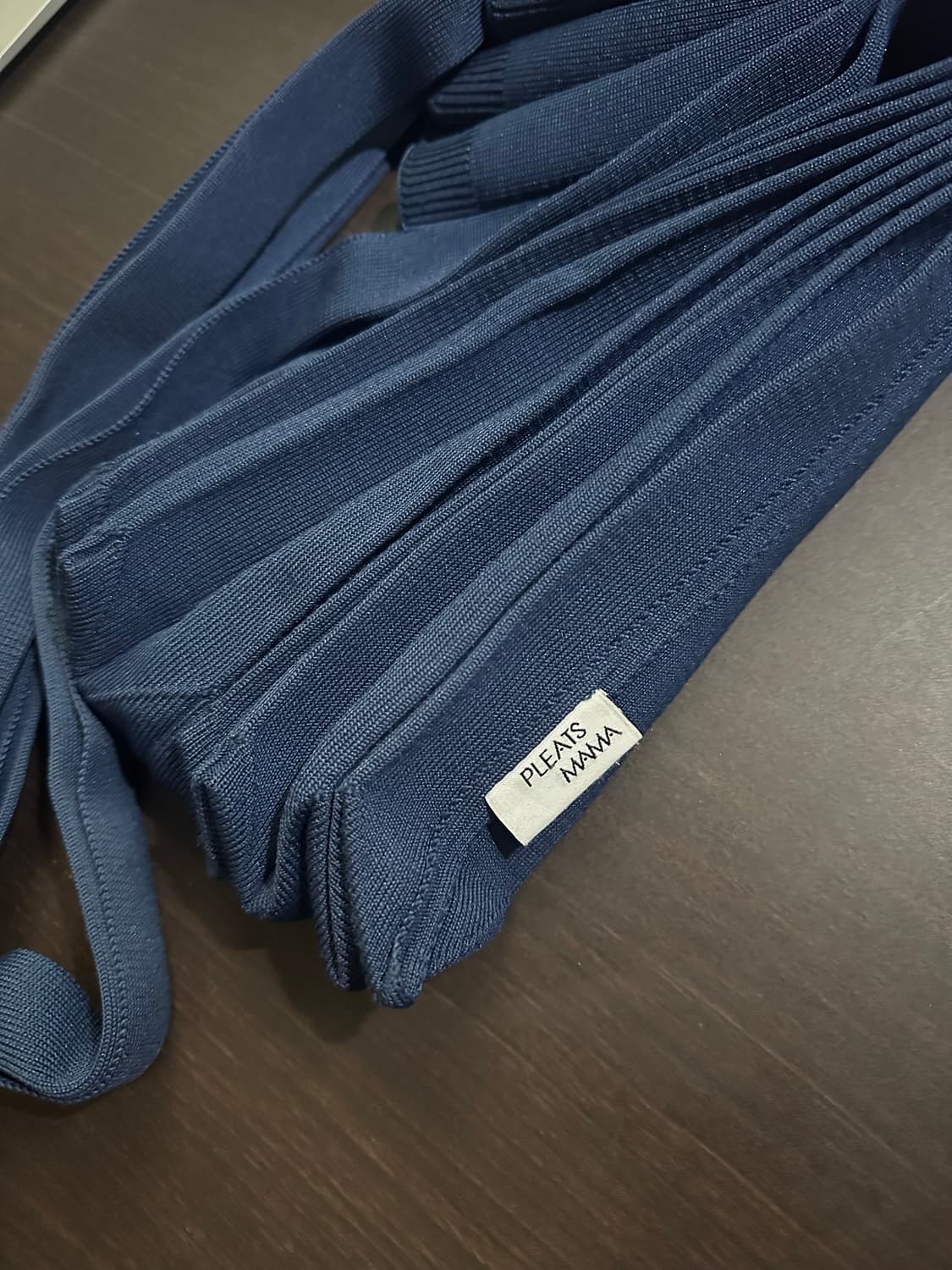 플리츠마마 숄더백 네이비 새상품 상품이미지4