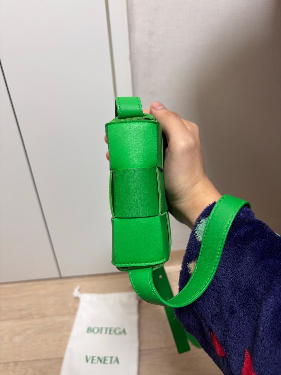 (새상품급, 정품) 보테가베네타 카세트백 미니 상품이미지7