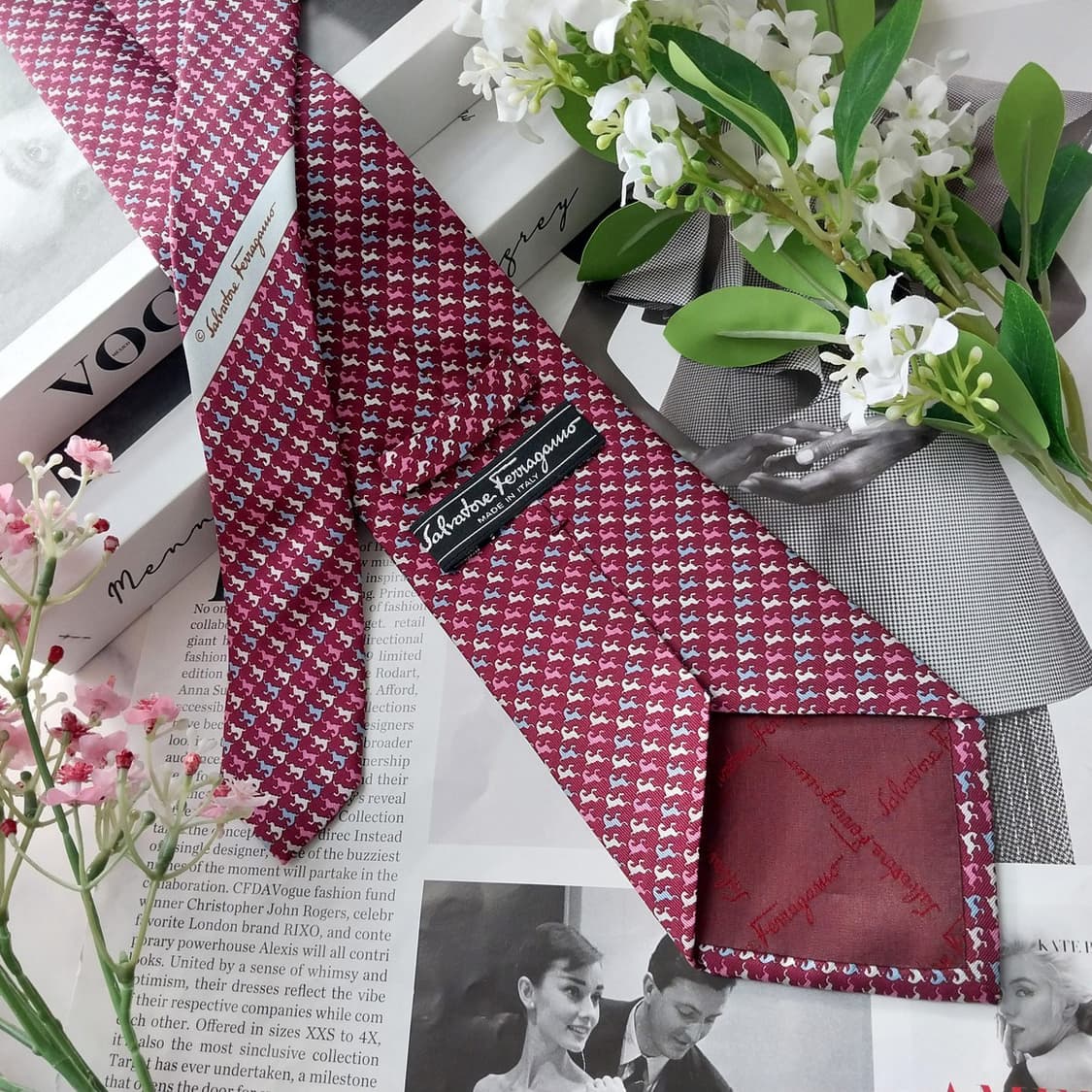 살바토레 페라가모 실크 와인 패턴 넥타이 9.3cm A+등급 K1690
 상품이미지6