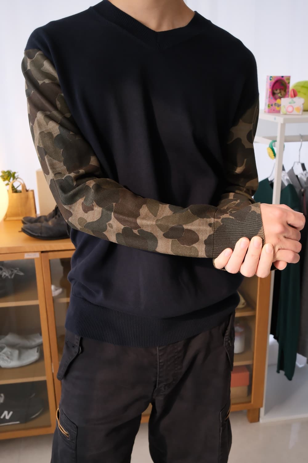 Camo pattern v-neck knit top 상품이미지2