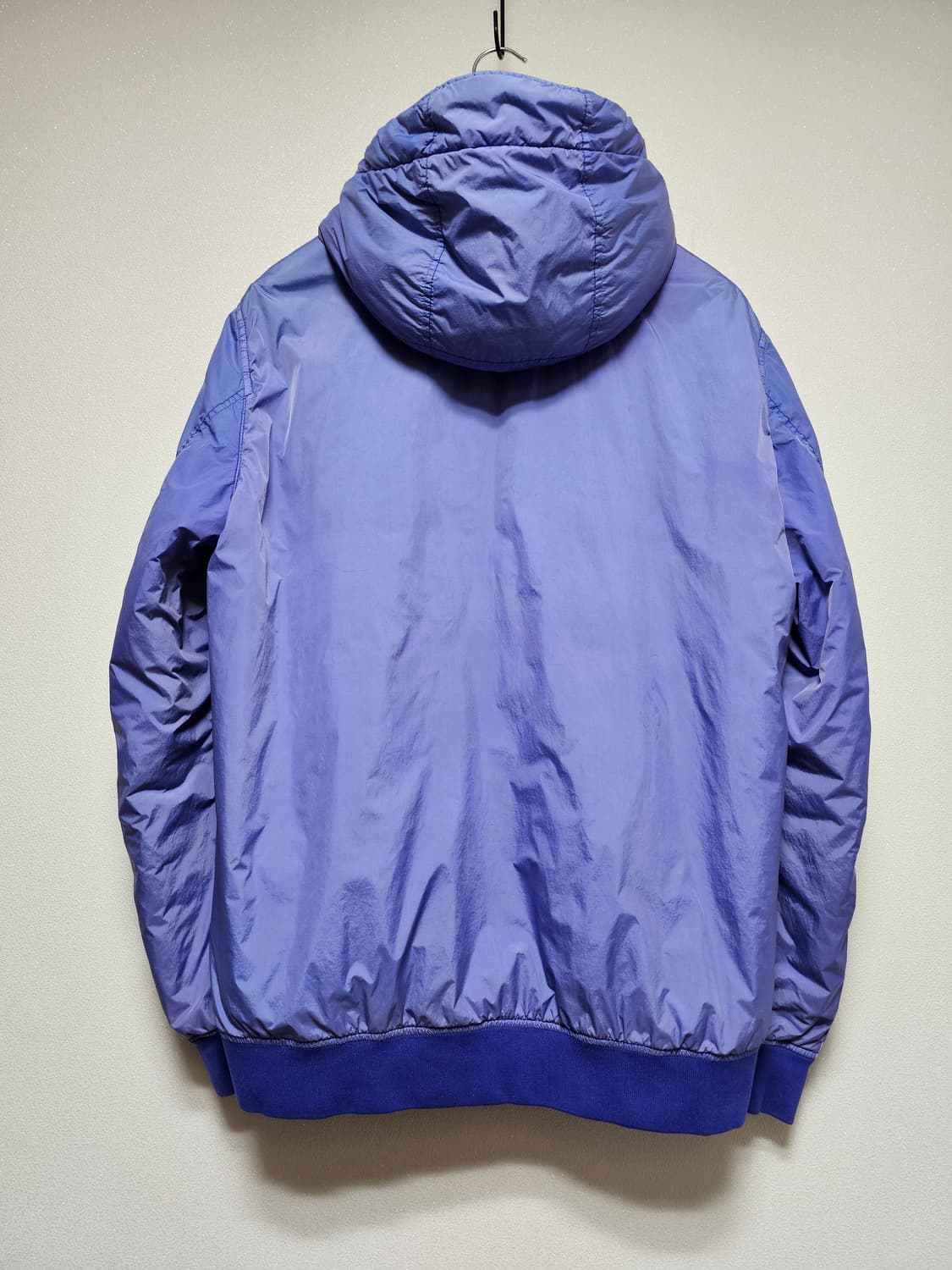 스톤아일랜드 크링클랩스 프리마로프트 후드 자켓 상품이미지2