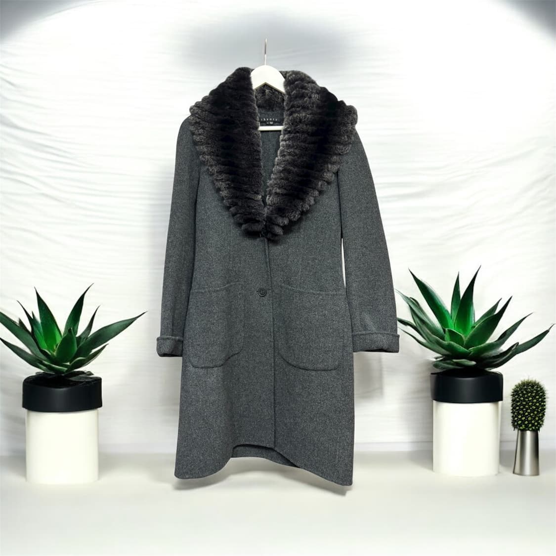 띠어리 여성 토끼털 코트 Free사이즈 상품이미지1
