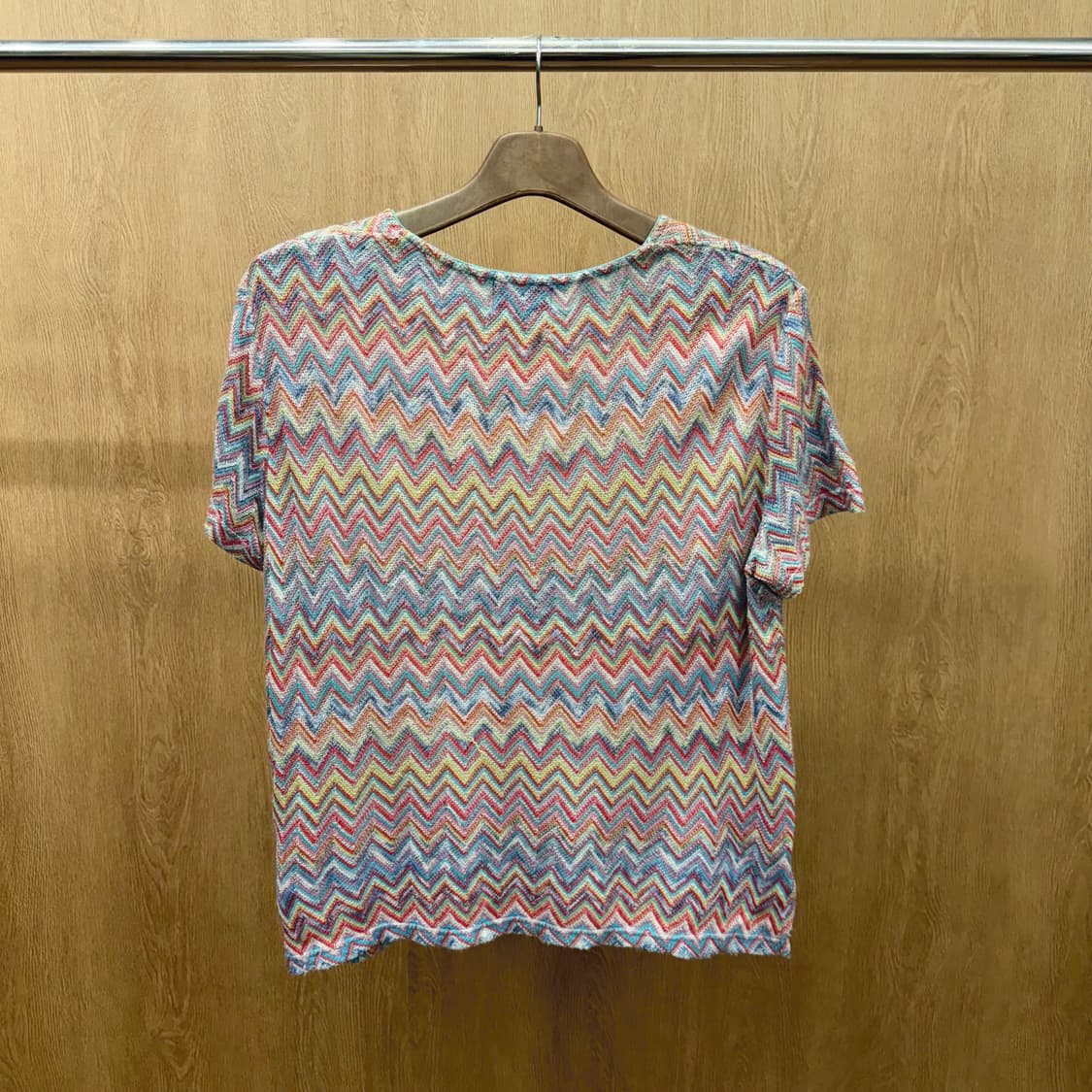 마리아니 라운드넥 반팔 니트 쉐브론 패턴 사이드 슬릿 루즈핏 레인보우 상품이미지3