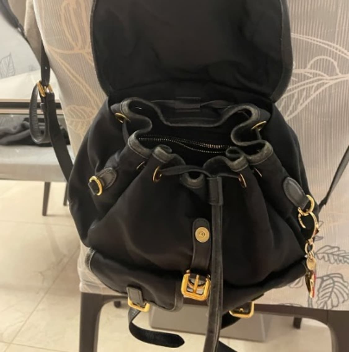 [정품] 프라다 금장 삼각로고 나일론 백팩 풀구성품  상품이미지2