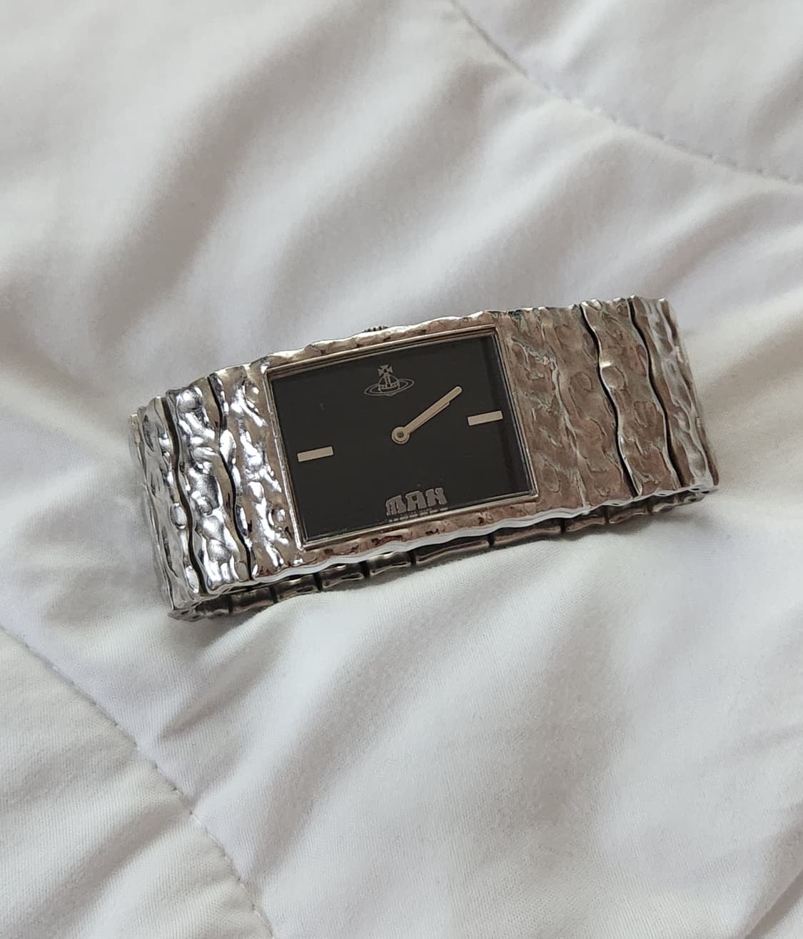 비비안웨스트우드 스톤헨지 시계 상품이미지1