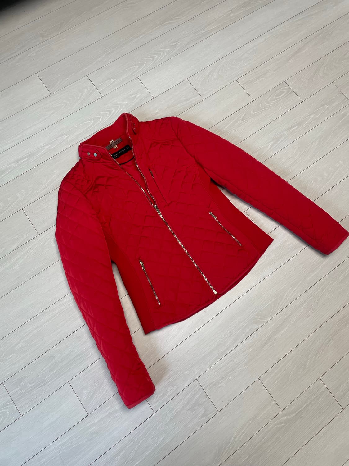 ZARA 퀼팅 자켓 (레드) 상품이미지1