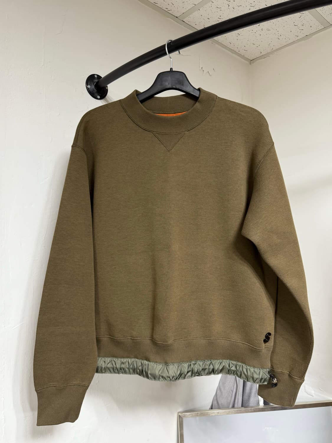 sacai 스폰지 풀오버 맨투맨 상품이미지1