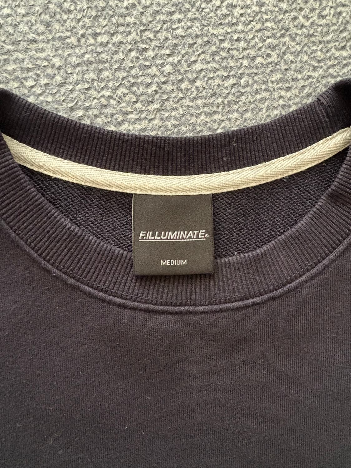 필루미네이트 맨투맨 상품이미지3