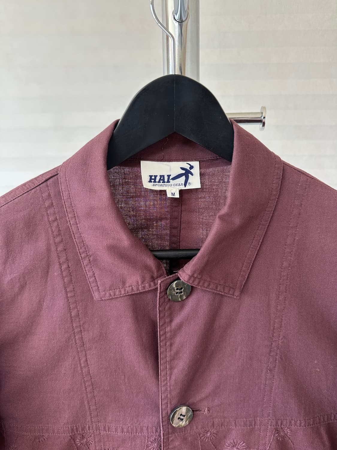 이세이미야케 HAI SPORTING GEAR 크롭 자수 커버올 자켓 상품이미지2