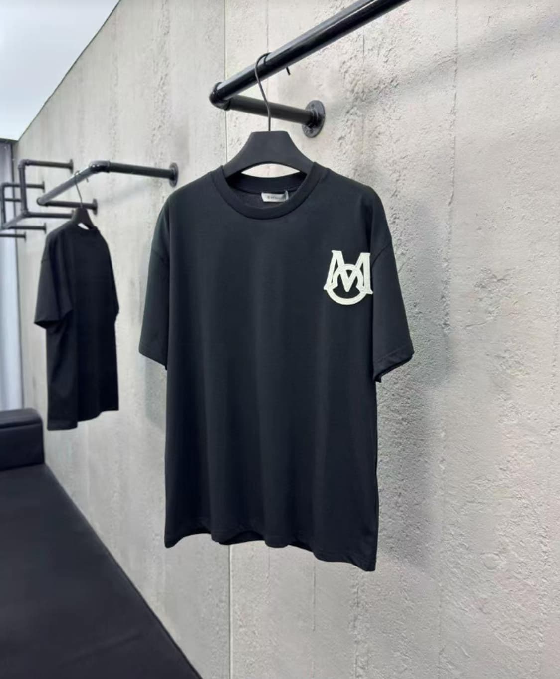 [몽클;레어] 새상품 / 반팔 / 약 105 사이즈 상품이미지1