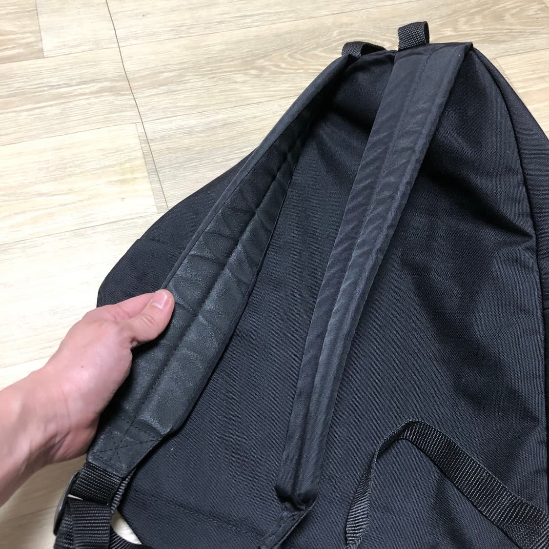 (24L) 이스트팩 EASTPAK 패디드 파커 블랙 백팩 상품이미지6