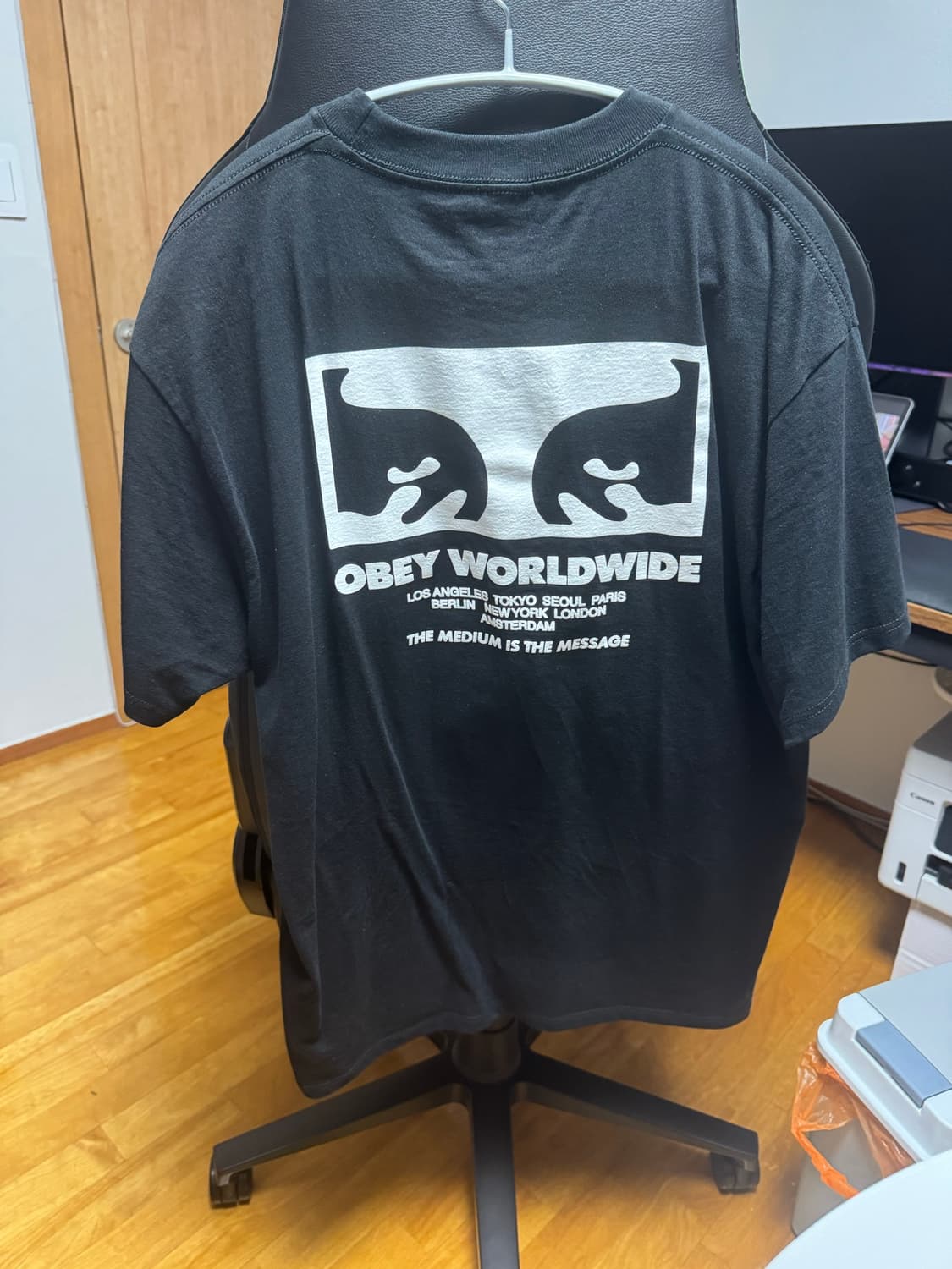 OBEY WORLDWIDE 블랙 그래픽 반팔티 L 상품이미지2