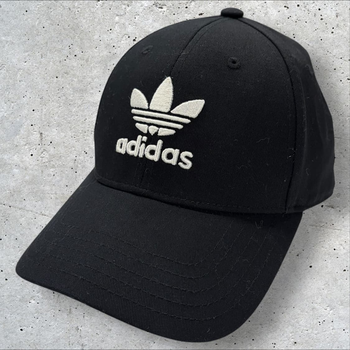 아디다스 블랙 볼캡 모자 상품이미지1
