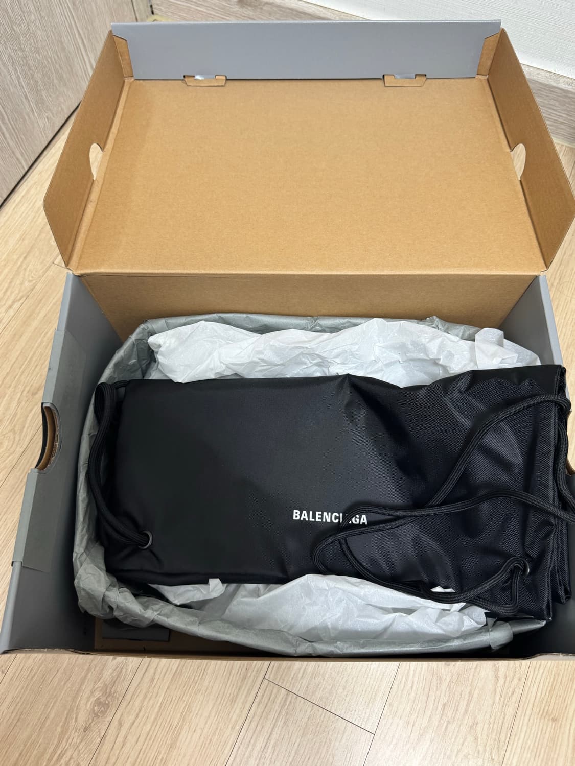 (37) 발렌시아가 서킷 스니커 블랙 상품이미지5