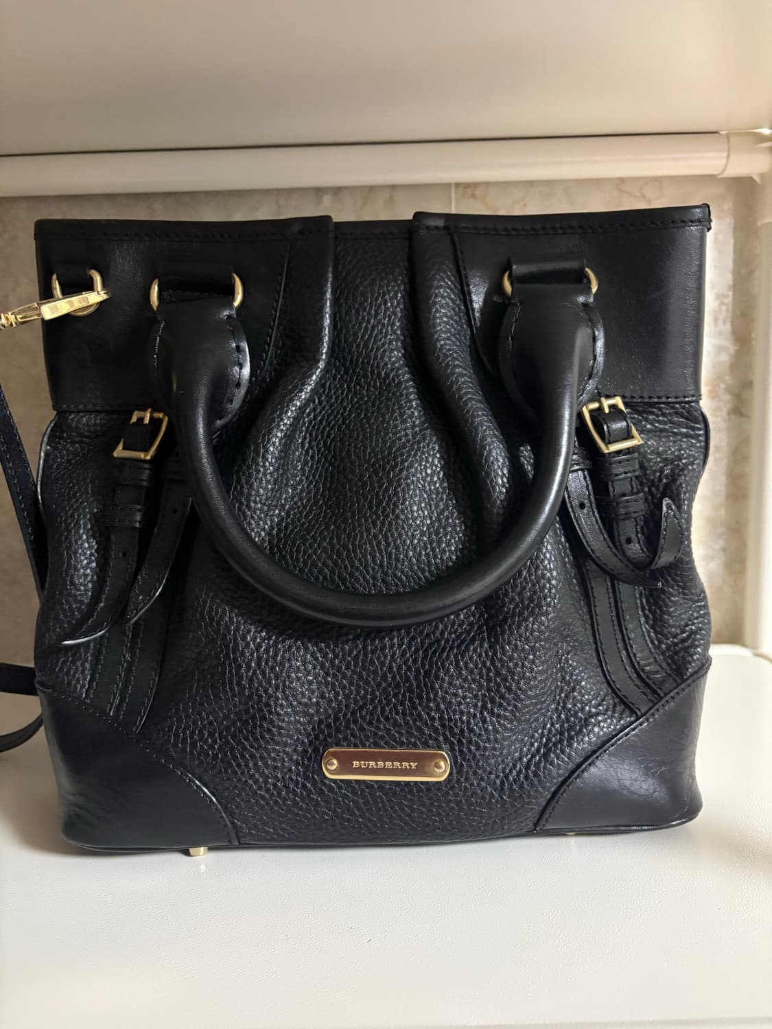버버리 소가죽 토트백 크로스백 상품이미지1