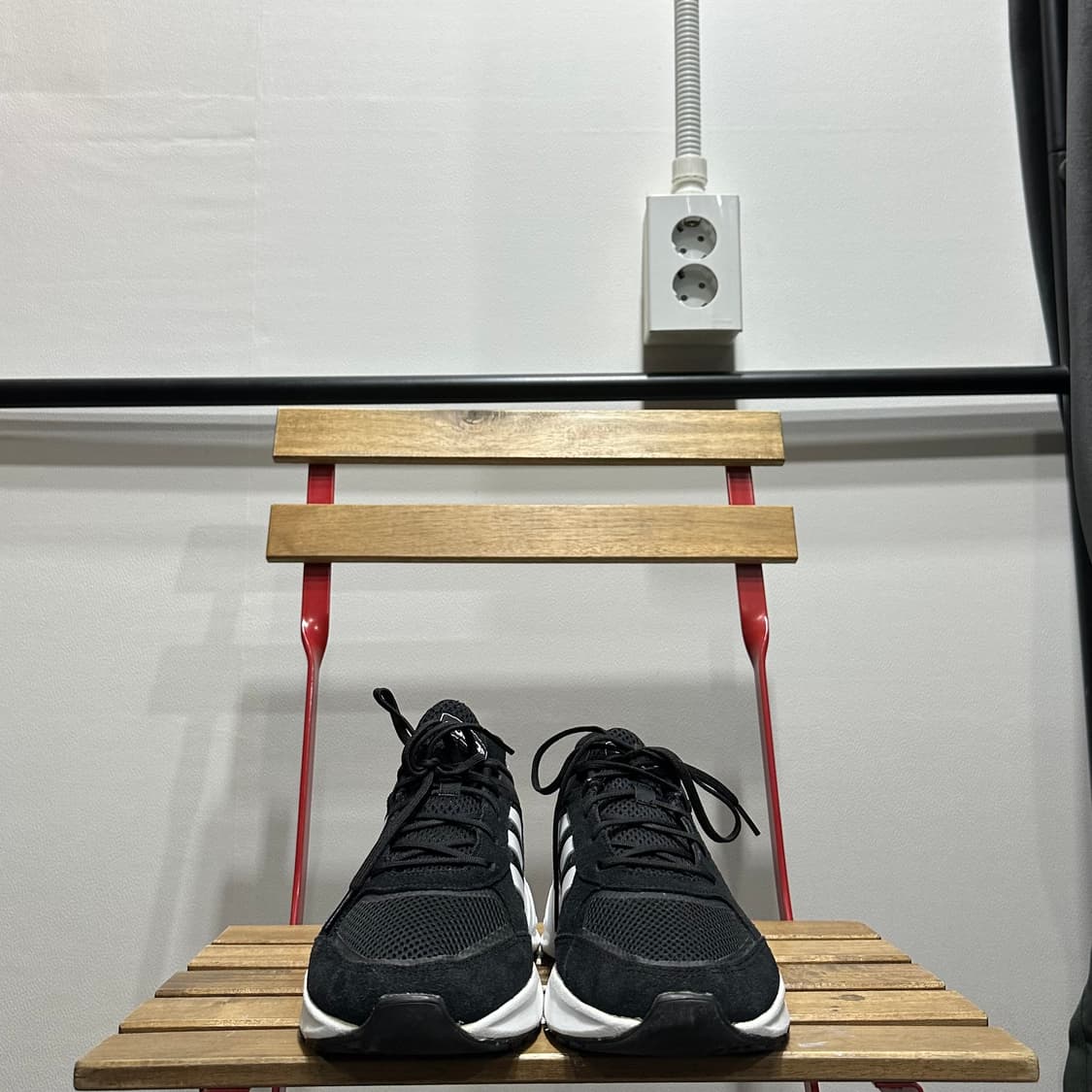 245) 아디다스 운동화 여성 여자 신발 90s 밸러션 블랙 화이트 상품이미지2