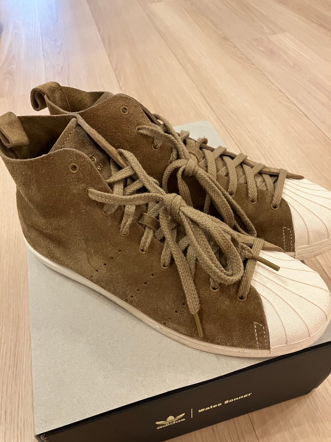 아디다스 x 웨일즈 보너 슈퍼스타 하이 270 상품이미지7