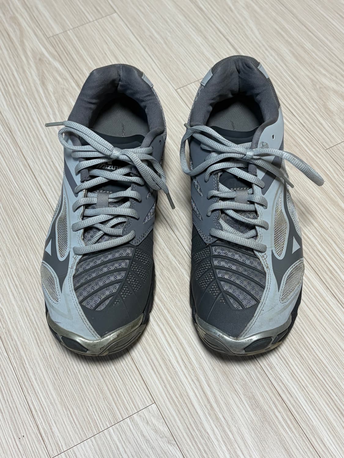 미즈노 웨이브 라이트닝 z3 그레이 상품이미지3