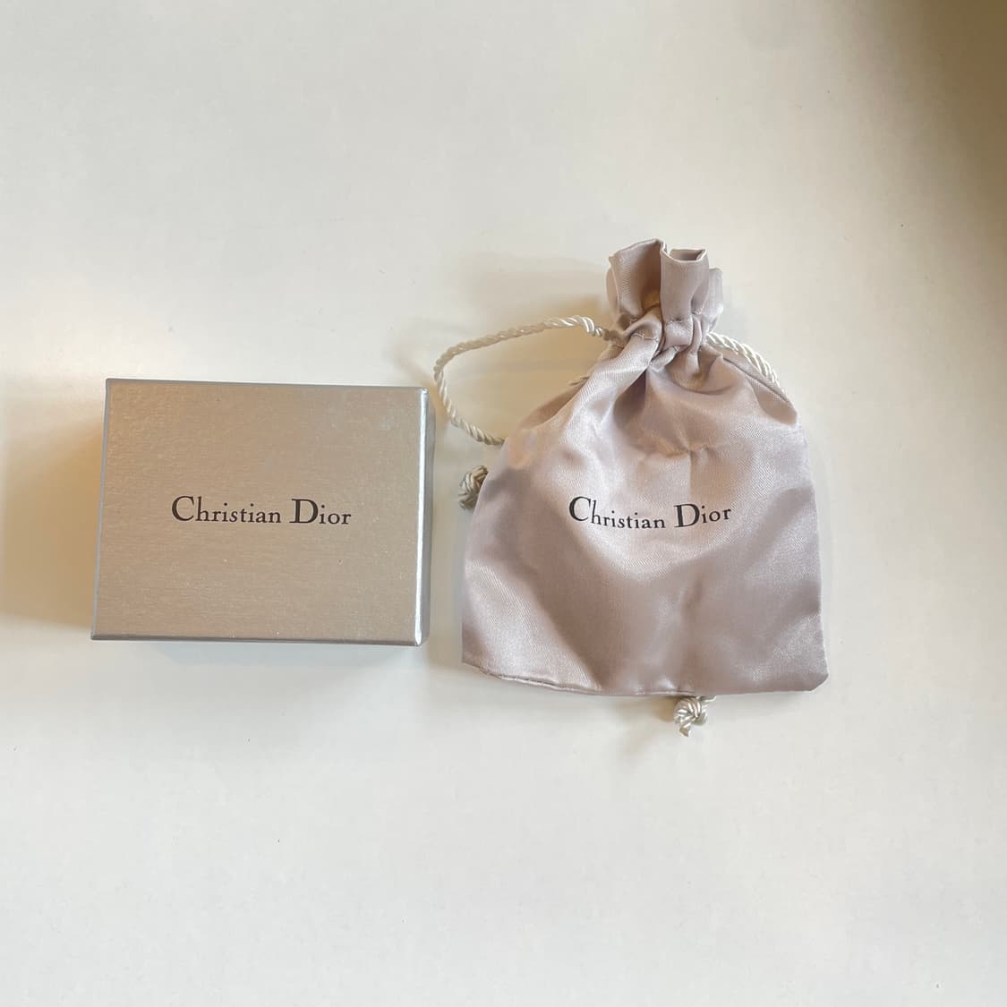 디올 실버 귀걸이 상품이미지3