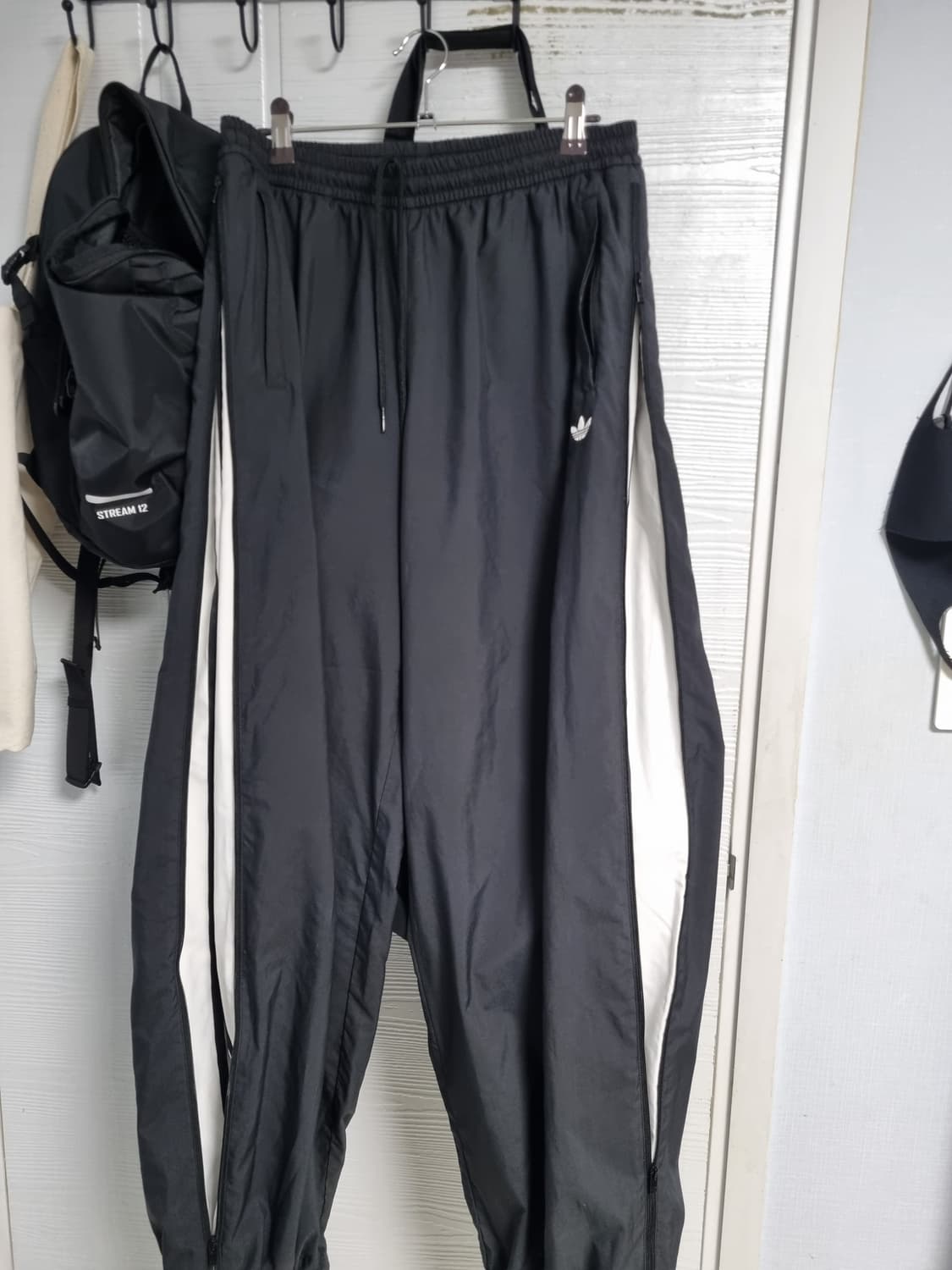 아디다스 아딜레늄3 집 트랙 조거팬츠 상품이미지1