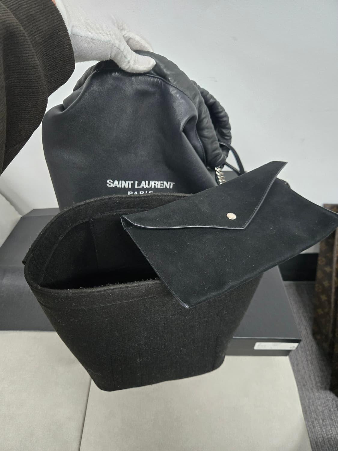 [보증서 정품] 입생로랑 테디 버킷백 상품이미지7