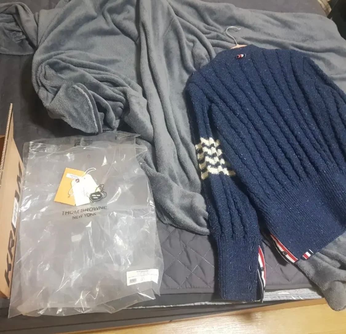 톰브라운 도네갈 가디건 네이비 3 상품이미지7