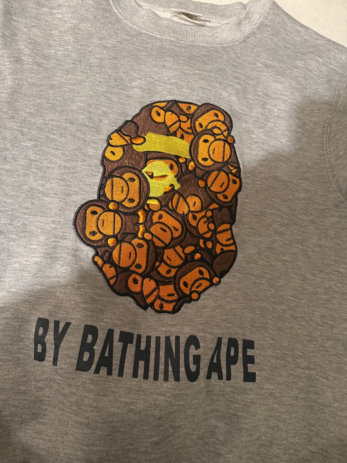 베이프 마일로 맨투맨 상품이미지3