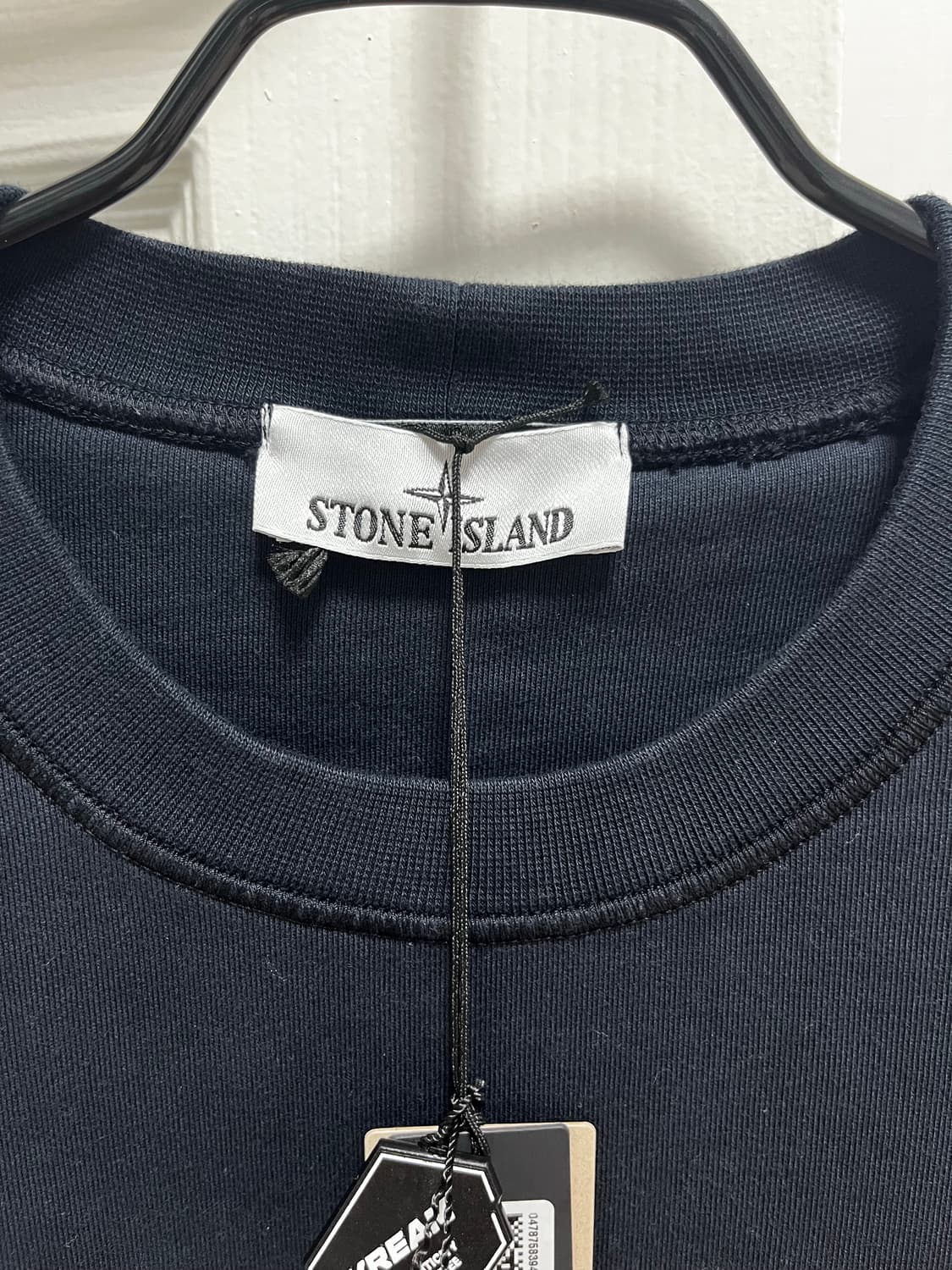 스톤아일랜드 25ss 네이비 블루 맨투맨 상품이미지3
