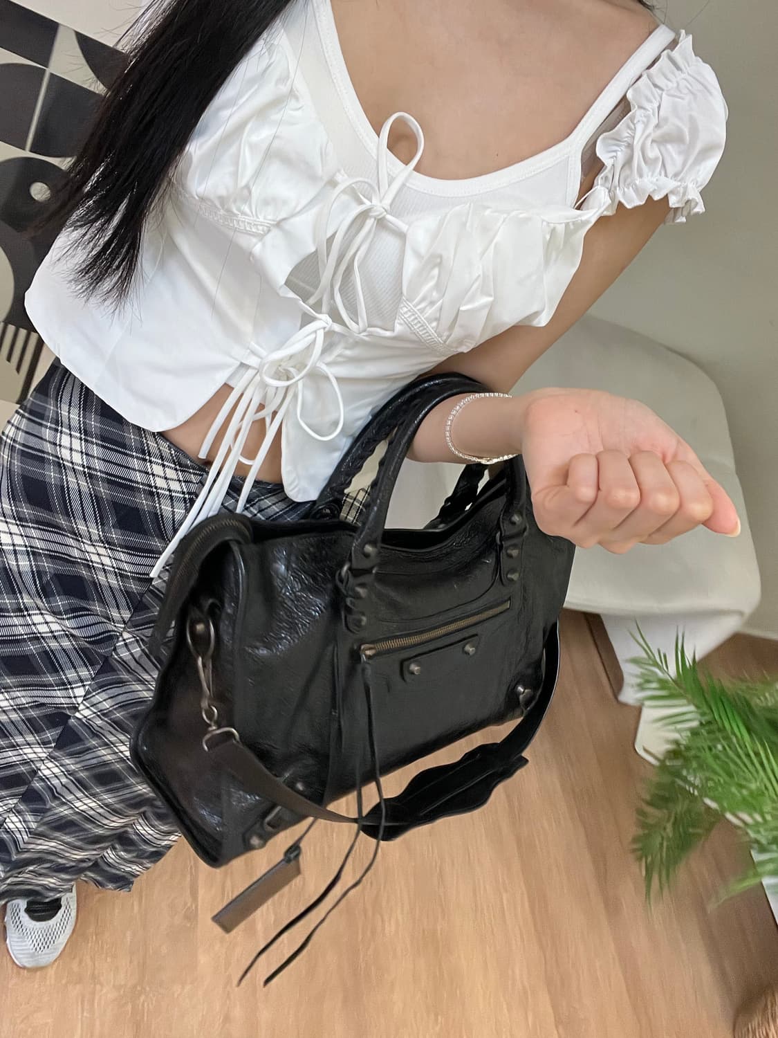 [A급 정품] 발렌시아가 시티 모터백 미디움 블랙 상품이미지10