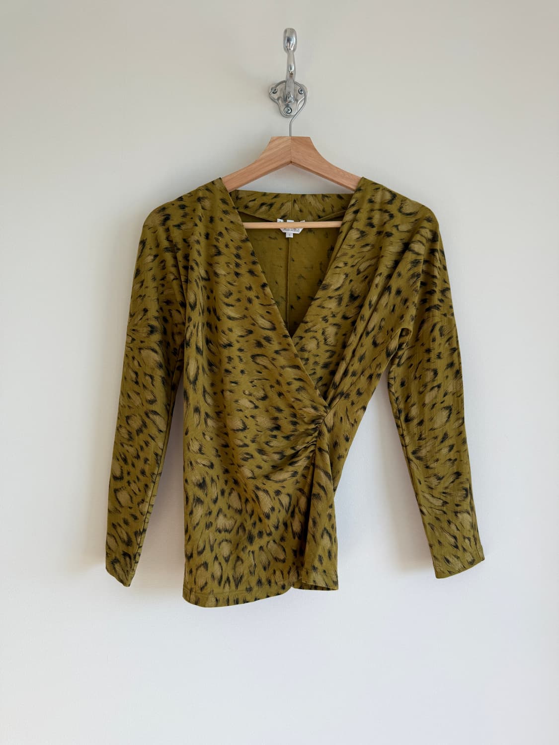 Made in italy 레오파드 비대칭 롱슬리브 상품이미지1