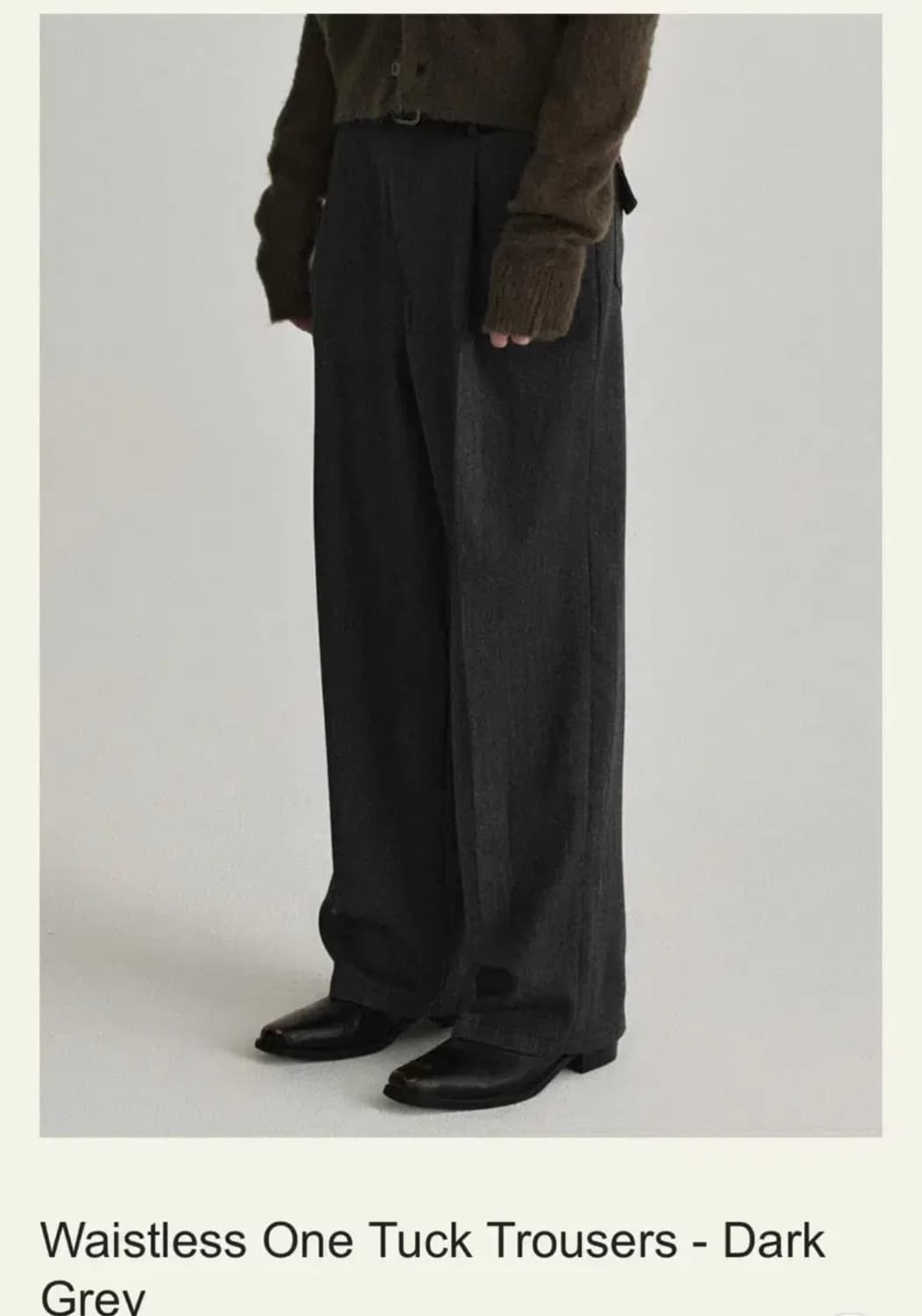 웨이비니스 25FW 웨이트리스 원 턱 슬랙스 다크 그레이 색상 판매합니다 상품이미지1